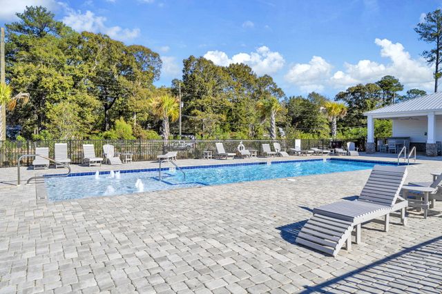 125 Ridgeway Circle, Crestview, FL 32536