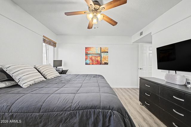 5539 W GARDEN Drive, Glendale, AZ 85304