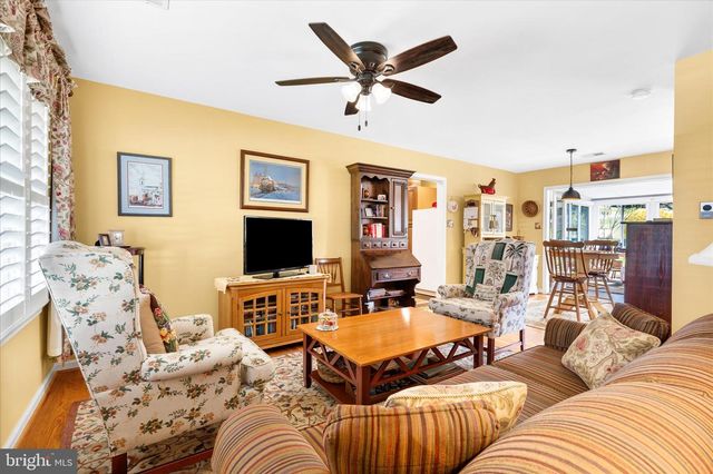 2 LOMBARDY DR, Middletown, MD 21769