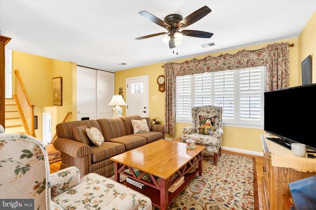 2 LOMBARDY DR, Middletown, MD 21769