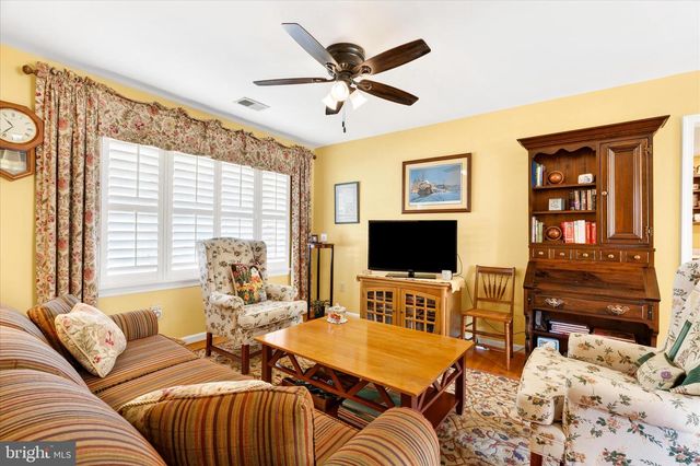 2 LOMBARDY DR, Middletown, MD 21769