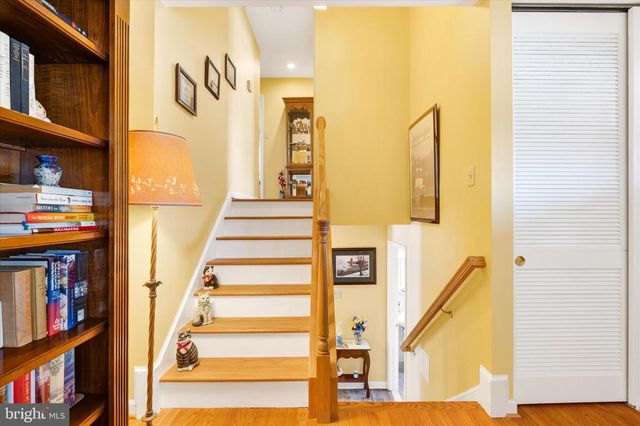 2 LOMBARDY DR, Middletown, MD 21769