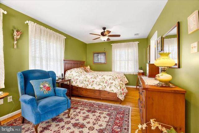 2 LOMBARDY DR, Middletown, MD 21769