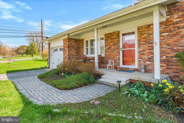 2 LOMBARDY DR, Middletown, MD 21769