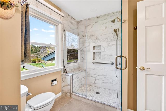 2 LOMBARDY DR, Middletown, MD 21769