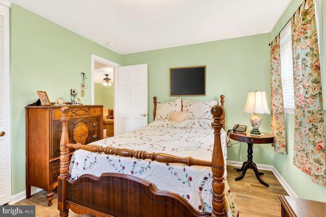 2 LOMBARDY DR, Middletown, MD 21769