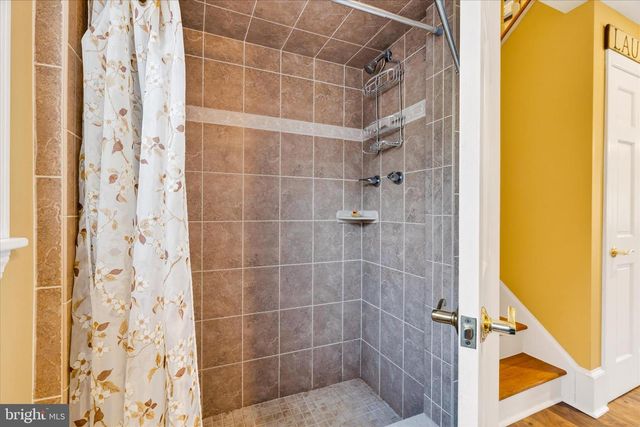 2 LOMBARDY DR, Middletown, MD 21769