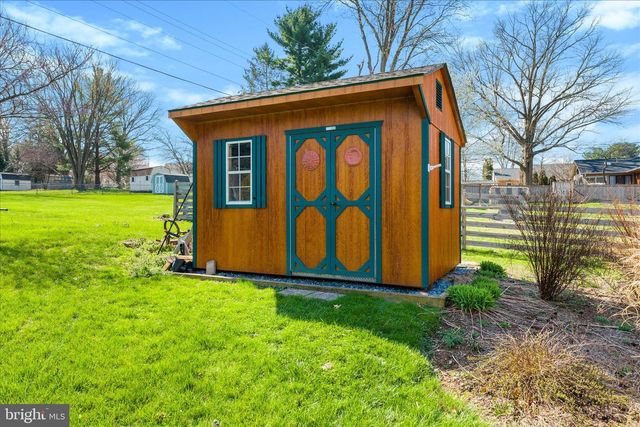 2 LOMBARDY DR, Middletown, MD 21769