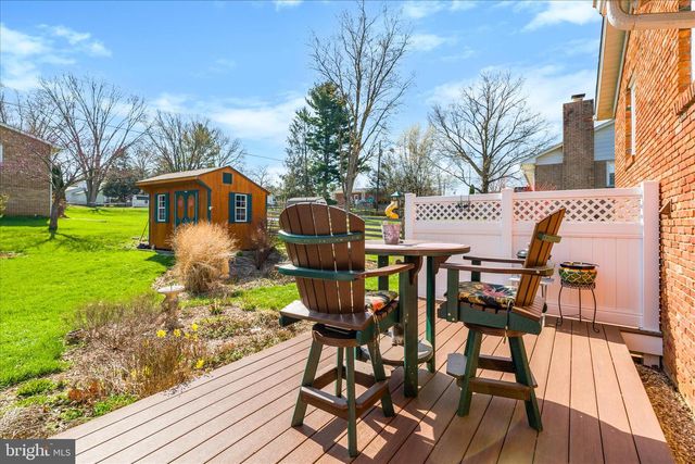 2 LOMBARDY DR, Middletown, MD 21769