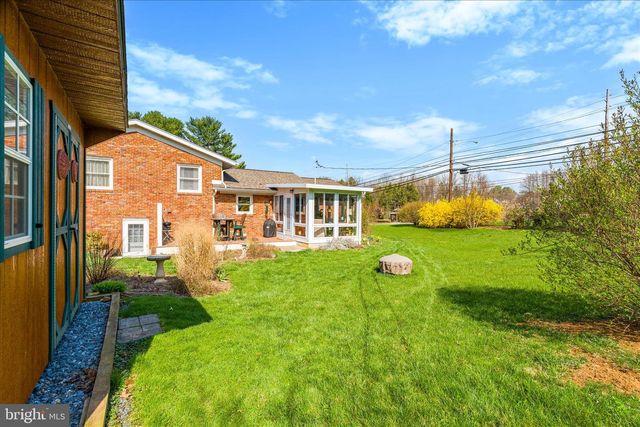 2 LOMBARDY DR, Middletown, MD 21769