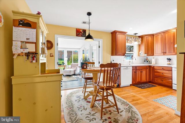 2 LOMBARDY DR, Middletown, MD 21769