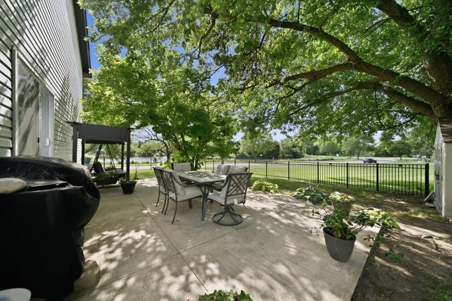 701 BAYBERRY Drive, Bartlett, IL 60103