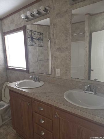 311 E Frio St, Dilley, TX 78017