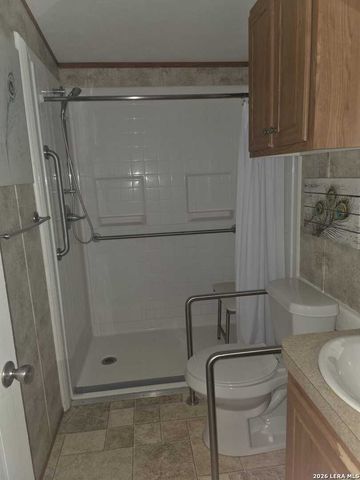 311 E Frio St, Dilley, TX 78017