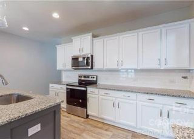 8550 River Ridge Drive, Charlotte, NC 28213