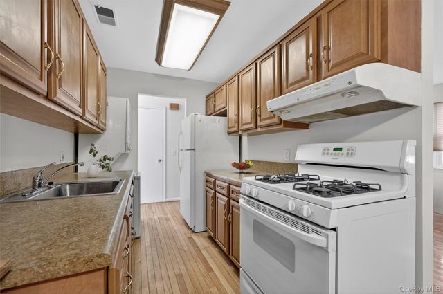 276 Temple Hill Road 2203, New Windsor, NY 12553