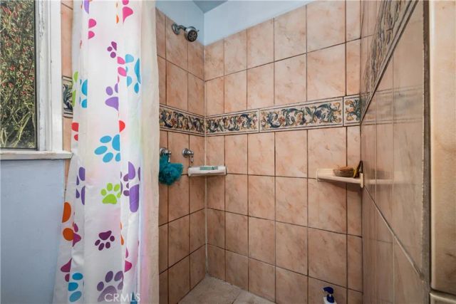 6771 California, Long Beach, CA 90805