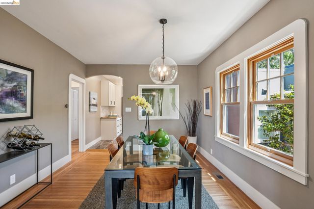 3136 Arizona St, Oakland, CA 94602