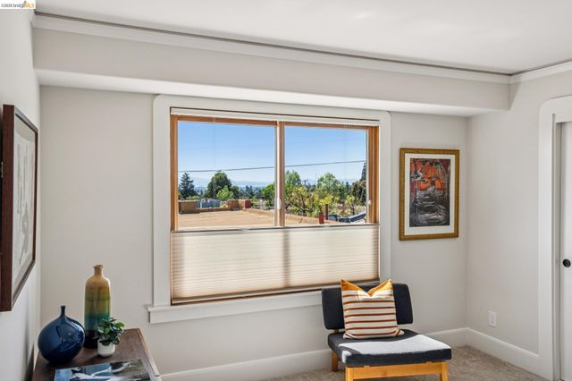 3136 Arizona St, Oakland, CA 94602