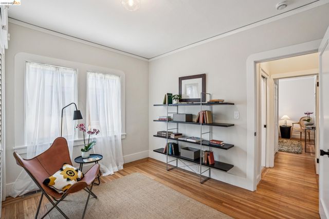 3136 Arizona St, Oakland, CA 94602