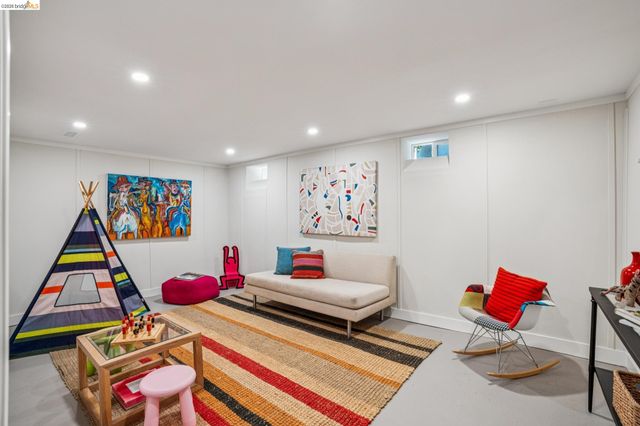 3136 Arizona St, Oakland, CA 94602