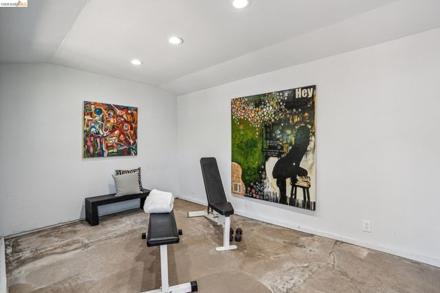 3136 Arizona St, Oakland, CA 94602