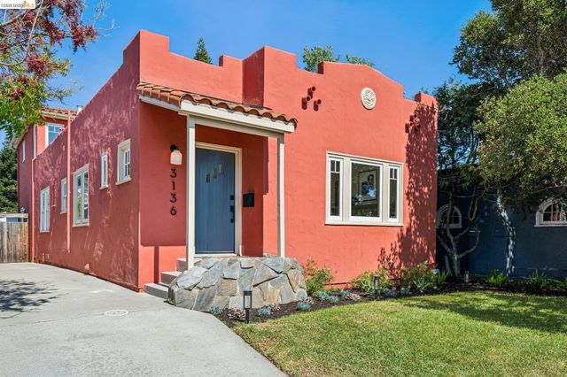 3136 Arizona St, Oakland, CA 94602