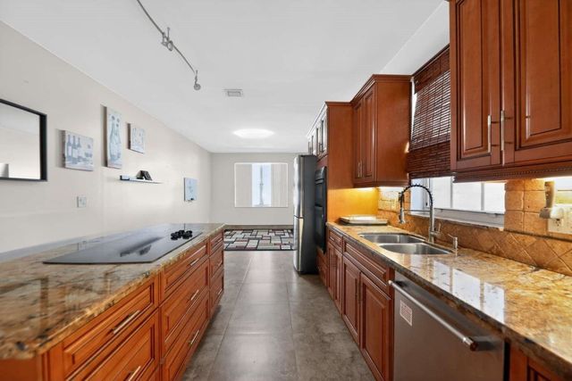 15158 SW 49th Street, Davie, FL 33331