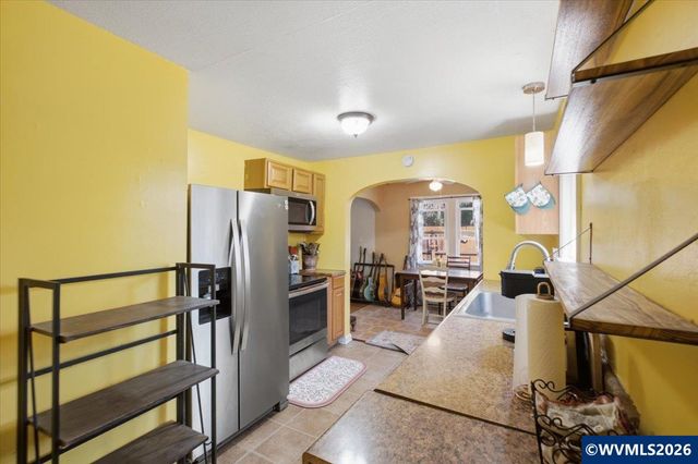4198 Market St NE, Salem, OR 97301