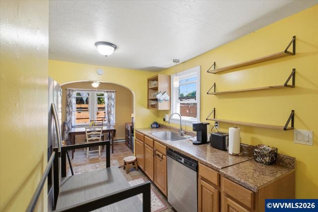 4198 Market St NE, Salem, OR 97301