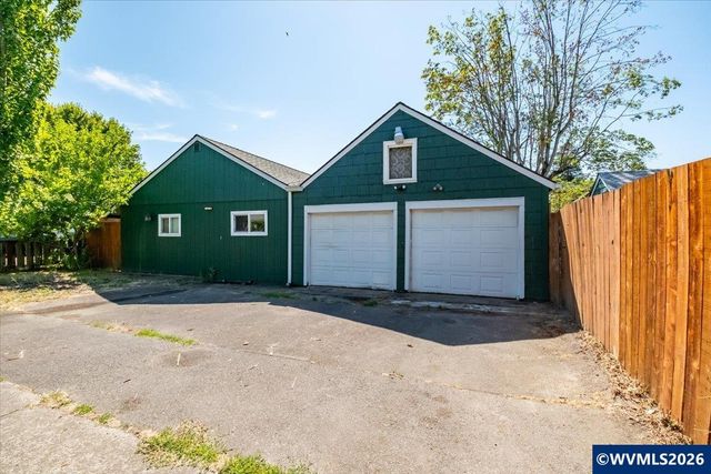 4198 Market St NE, Salem, OR 97301