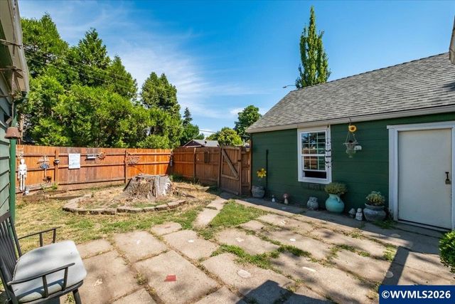 4198 Market St NE, Salem, OR 97301