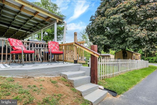 338 E PARK ST, Elizabethtown, PA 17022
