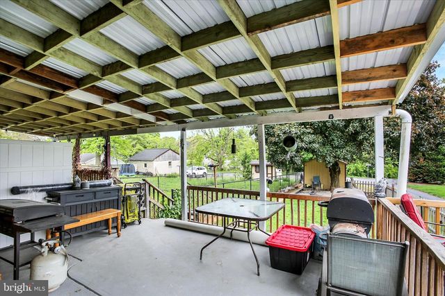 338 E PARK ST, Elizabethtown, PA 17022