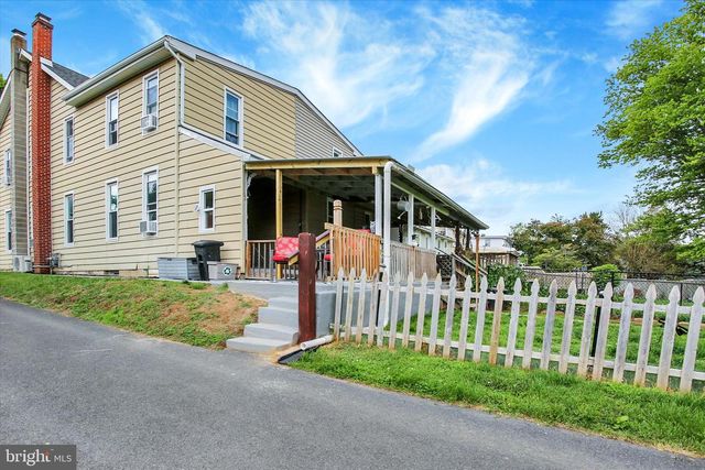 338 E PARK ST, Elizabethtown, PA 17022