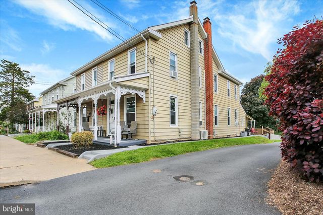 338 E PARK ST, Elizabethtown, PA 17022