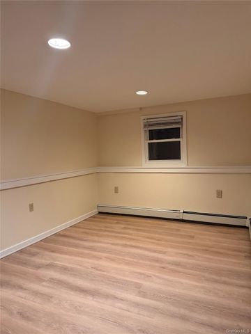 62 Warwick Road 2, Island Park, NY 11558