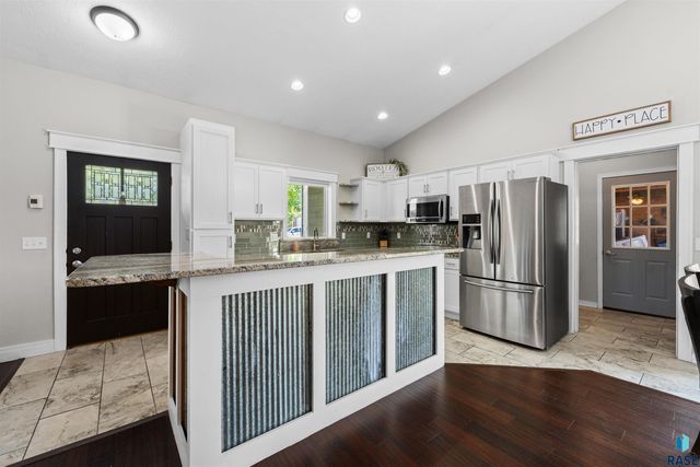 1003 Ash Grove St Street, Harrisburg, SD 57032