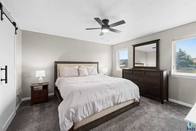 1003 Ash Grove St Street, Harrisburg, SD 57032