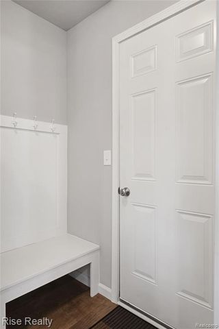 2027 Stillwater Drive, Davison, MI 48423