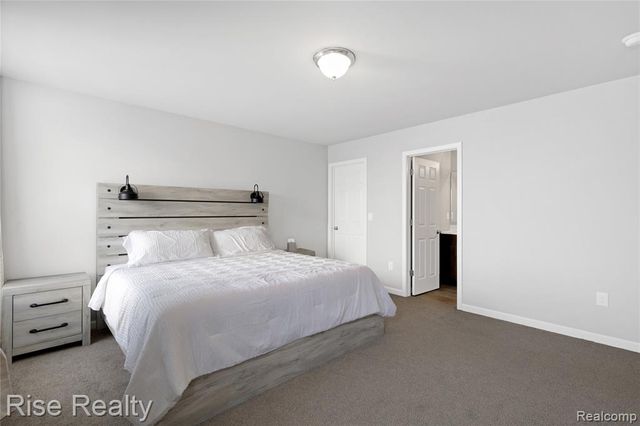 2027 Stillwater Drive, Davison, MI 48423