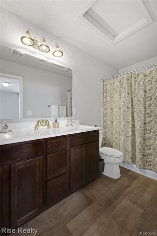 2027 Stillwater Drive, Davison, MI 48423