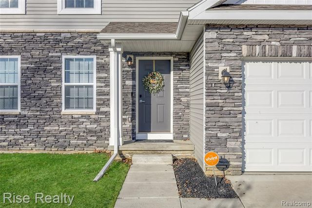 2027 Stillwater Drive, Davison, MI 48423