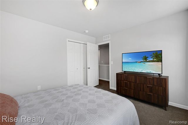 2027 Stillwater Drive, Davison, MI 48423