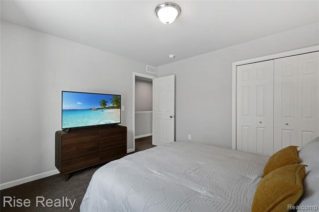 2027 Stillwater Drive, Davison, MI 48423