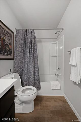 2027 Stillwater Drive, Davison, MI 48423