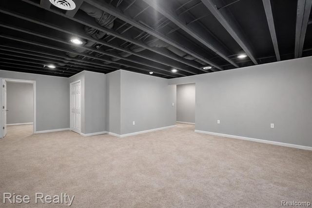 2027 Stillwater Drive, Davison, MI 48423