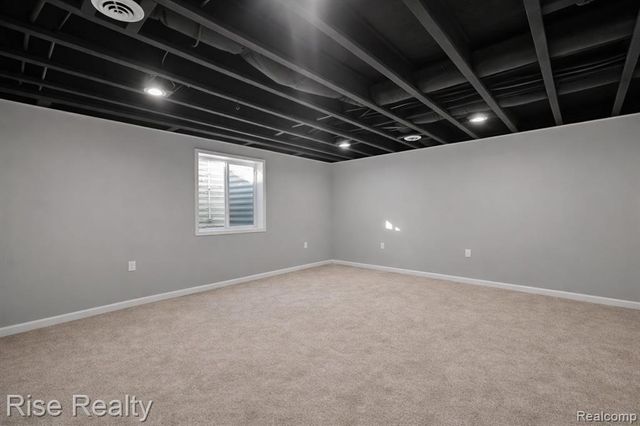 2027 Stillwater Drive, Davison, MI 48423