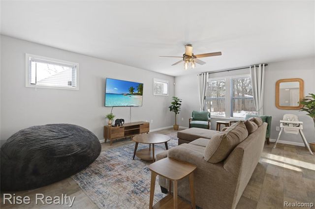 2027 Stillwater Drive, Davison, MI 48423