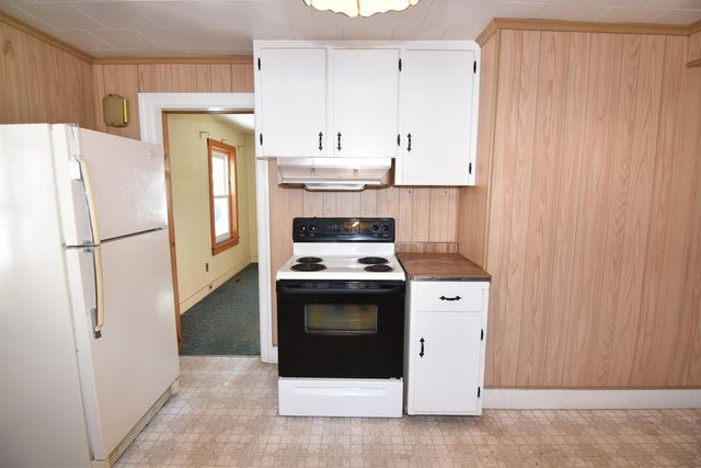 49 Clark Avenue, Brattleboro, VT 05301